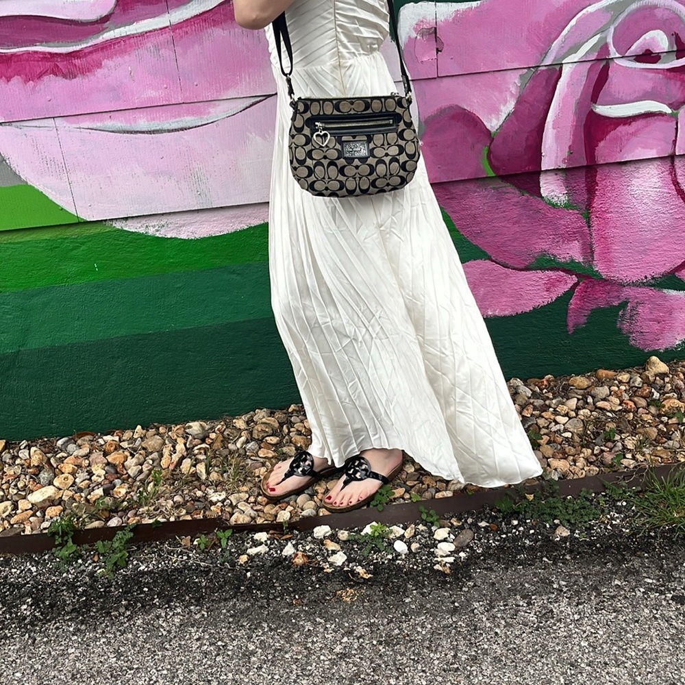 COACH Poppy Crossbody Monogram Bag Black and Tan with Heart Zipper - Picture 4 of 10